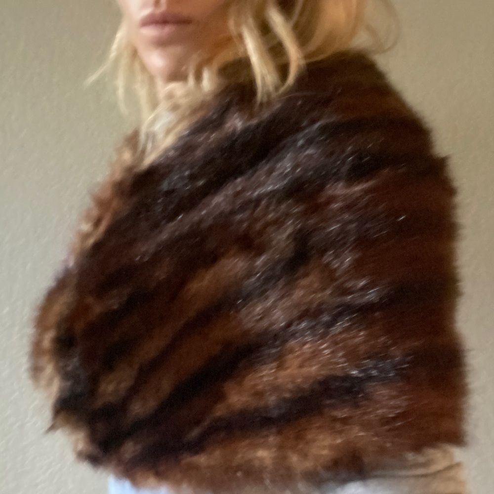 Fur wrap - Picture 8 of 8